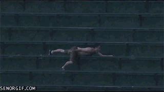 저...여기서 이러시면...