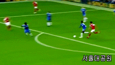 초원을 날뛰는 블랙퓨마