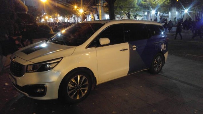 광화문 갔다가 봉변당한 KBS 취재차량