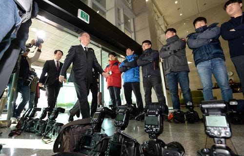 취재 거부한 기자들