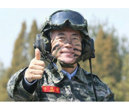 문재인 vs 어느 미필들