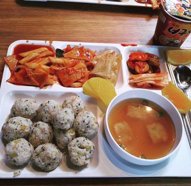 실제 YG 구내식당 밥 사진 모음