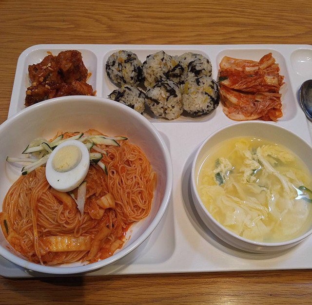 실제 YG 구내식당 밥 사진 모음