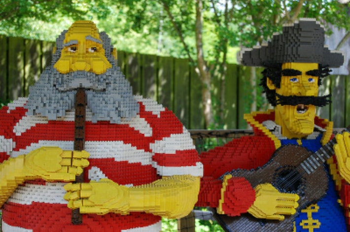 레고가 금손을 거치면....