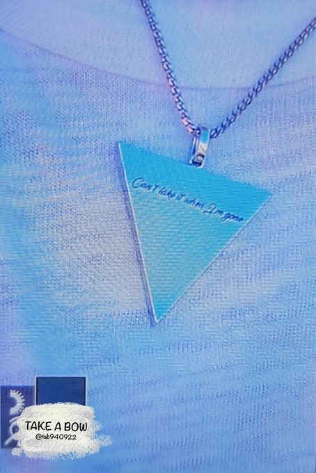 최근 우정목걸이 맞춘 남자아이돌.jpg